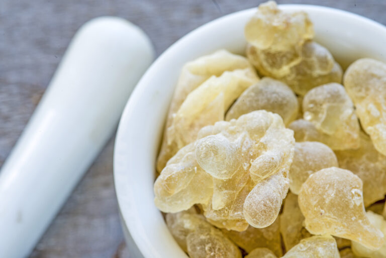 5 Simple Ways to Replace Over the Counter Drugs Using Frankincense